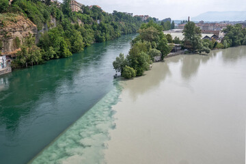 Fototapeta na wymiar View of Rhone River and city of Geneva, Switzerland