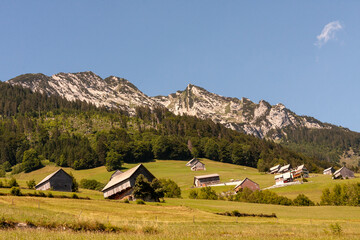 Swiss Village - Geo Weg - Ziegelbr&uuml;cke und Amden