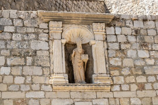 Statue of Sveti Vlaho, the patron saint of Dubrovnik, at Ploce Gate