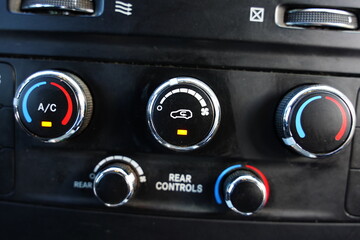 The air recirculation button effectively cuts off the outside air to the inside of the car...