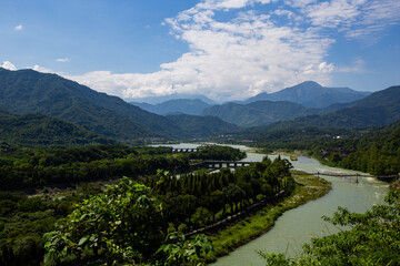 Fototapeta na wymiar view of the lake, Dujiangyan chengdu