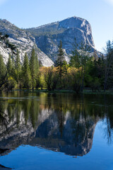 Fototapeta na wymiar Yosemite, Spring Colors at Mirror Lake