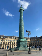 Fototapeta na wymiar Colonne de la place Vendôme à Paris