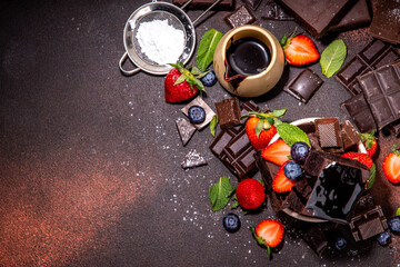 Dark chocolate brownies with berry