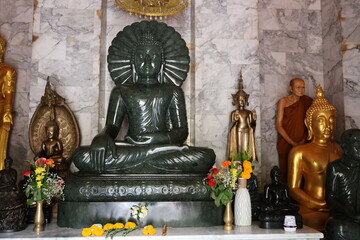 Bouddha émeraude en jade