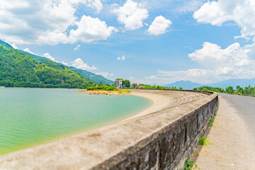 Obraz premium The old dam. An artificial lake (reservoir) near Nha Trang in Vietnam.