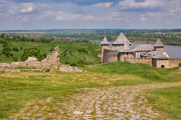 Fototapeta na wymiar Khotyn Fortress medieval fortification complex in Ukraine.
