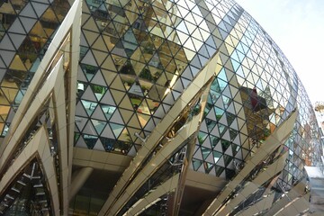 Obraz premium a large building that has some windows in it's middle