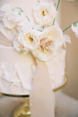 Luxury stunning wedding cake 