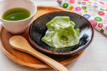 抹茶と抹茶ミルクプリン