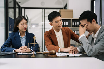 Lawyer or Legal advisers encourage clients.encouraged the client after discussing the terms of the contract.