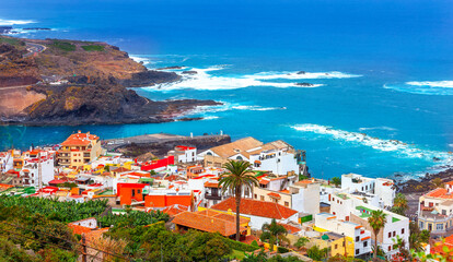 Obraz premium Aerial panoramic view of the famous Garacico town on the Atlantic Ocean coast on Tenerife Island, in Spain