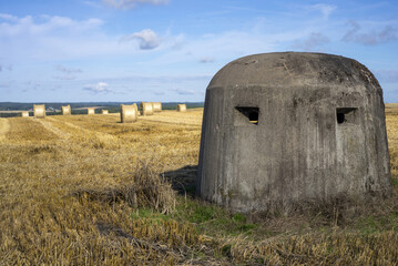 Opuszczone i rozrzucone po lubuskich polach zabytki fortyfikacji pozostałe po ostatniej wojnie światowej są nie lada atrakcją regionu