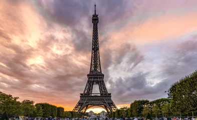 Fotobehang Eiffel Tower at Sunset  © Aurora East Media