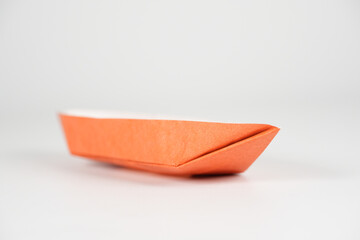 折り紙で作った船　ボート