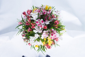 Clear picture of bouquet made in a circle shape, very beautiful.