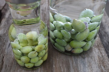 soak olives in fresh water for Curing Olives