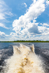 Passeio de barco no Rio Negro