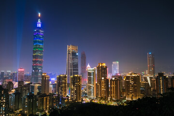 台湾 台北市 象山、展望台（煙火平台）から見る台北の夜景