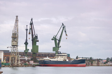 statek, port, ładunek, wysyłka, przemysł, fracht, przemysłowy, port, dok, transport, łódź, transport, morze, woda, © Piotr