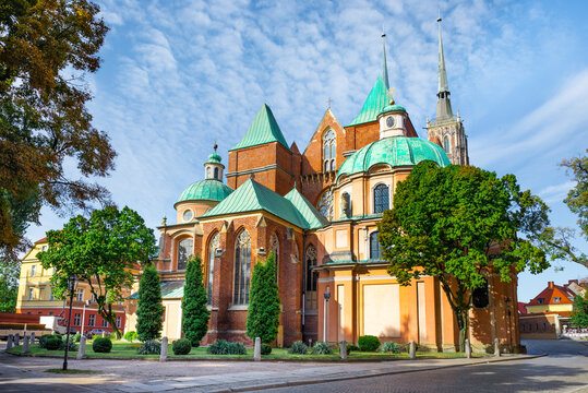 Cathedral of St. John the Baptist, a gothic church with neo-gothic additions