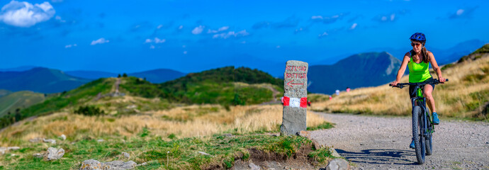 Passo di Lama Lite con E Bike alta via dei Parchi  © Giuliano Bianchini