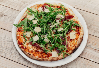 La verdadera pizza napolitana con ingredientes frescos de primera calidad
