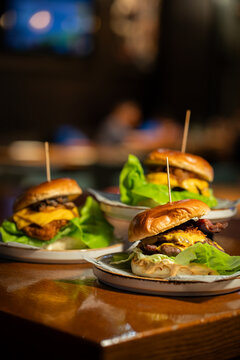 3 smash burgers 