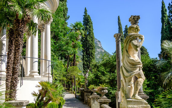 statue in the park