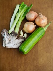양파, 버섯, 마늘, 애호박, 파, 신선한 채소