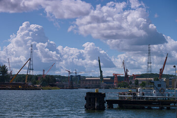 port, dźwig, przemysłowy, budowa, przemysł, ładunek, sprzęt, transport, stal, dok, eksport, logistyka, fracht,  import, metal, handel, © Piotr