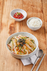 탕평채가 차려진 한국의 식탁