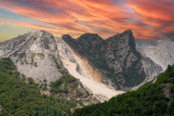 Sunset in the Marble Mountains of Carrara - obrazy, fototapety, plakaty