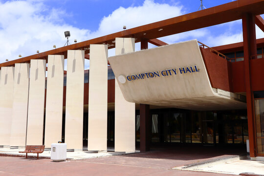 COMPTON (Los Angeles County), California: Compton City Hall at 205 S Willowbrook Ave, Compton