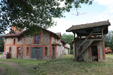 Chateau abandonn&eacute;
