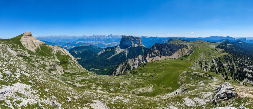 panorama du mont aiguille