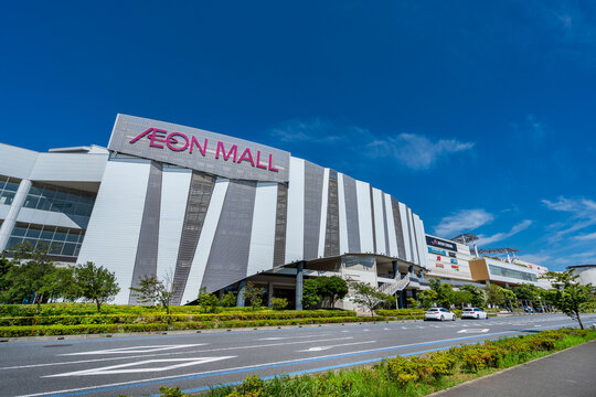 「イオンモール幕張新都心」のビルディング（2023年8月）