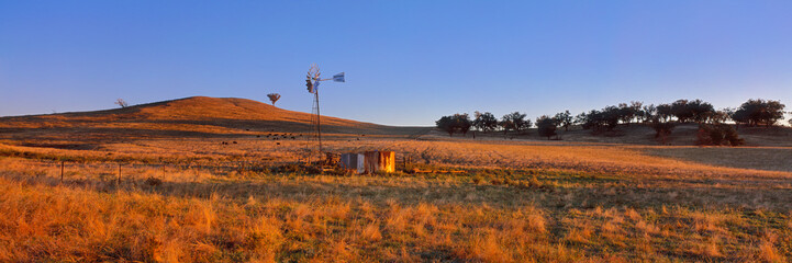 Outback Windmill and Rainwater Tank