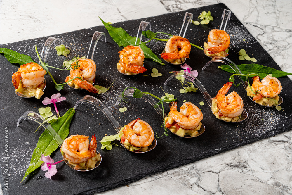 Wall mural shrimps canape