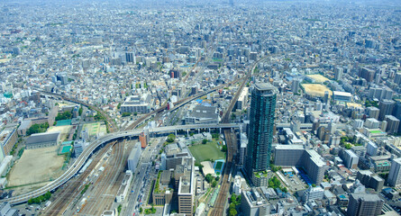 Naklejka premium 大阪のあべのハルカス屋上から見た大阪の街並み