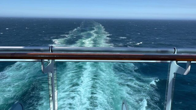 The ocean view & sounds from the back of a cruise ship
