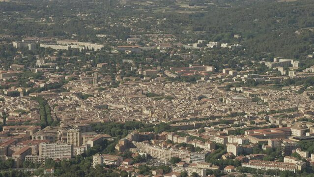 vue a&eacute;rienne d'Aix en Provence