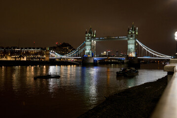 Obraz premium Tower bridge by night