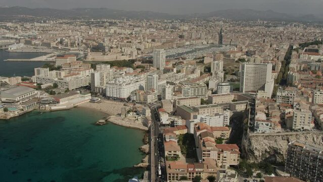 Marseille Vieux Port vue aerienne