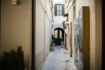 Fototapeta na wymiar Narrow street in the old town of Crete