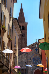 Piacenza: XX Settembre street and the cathedral