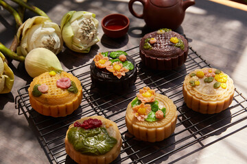 Mooncakes,which are Vietnamese pastries traditionally eaten during the Mid-Autumn Festival