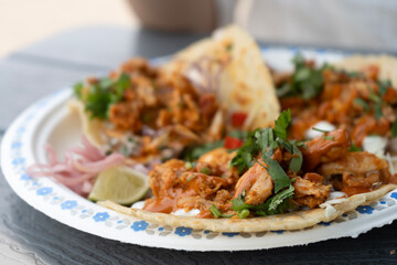 タコス　トルティーヤ　メキシコ料理　楽しい　食べる