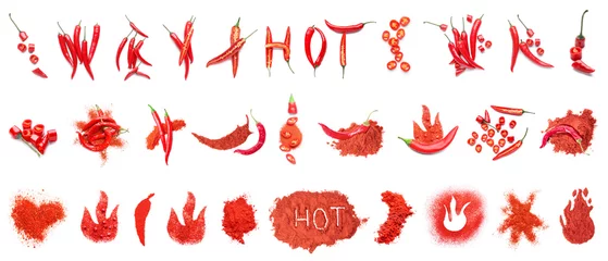 Papier Peint photo Lavable Piments forts Set of red chili peppers and powder on white background