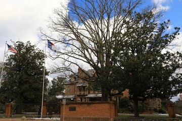 Fototapeta premium North Carolina State Governors mansion 